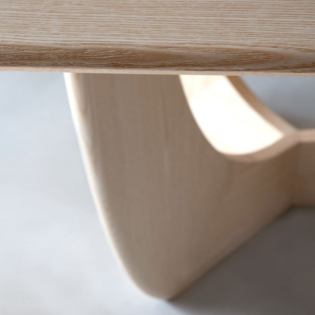 Cala | Dining Table