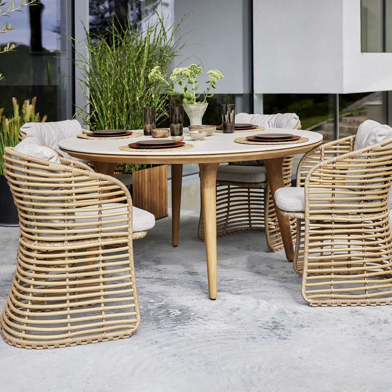 Aspect | Outdoor Dining Table