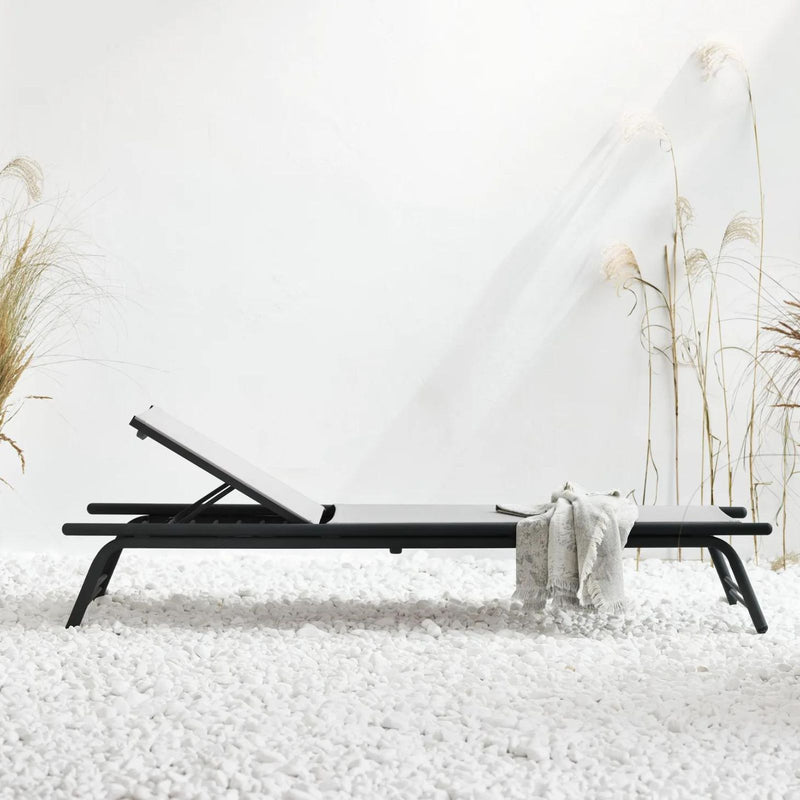 Sling |  Outdoor Lounger