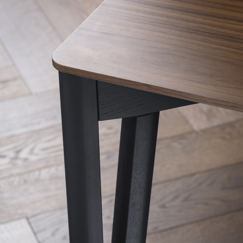 Decapo | Dining Table